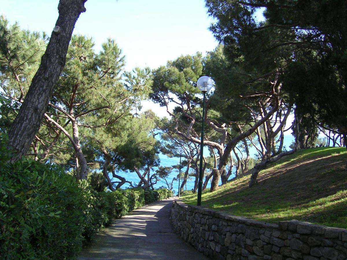 Old Town Lemon Charm Apartment Bordighera Exterior photo